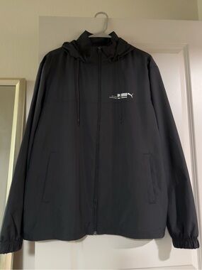 Puma- Black Full-Zip Hooded Windbreaker 🖤